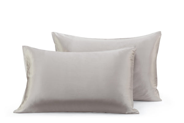 Ovela Set of 2 Mulberry Silk Pillowcases (Silver)