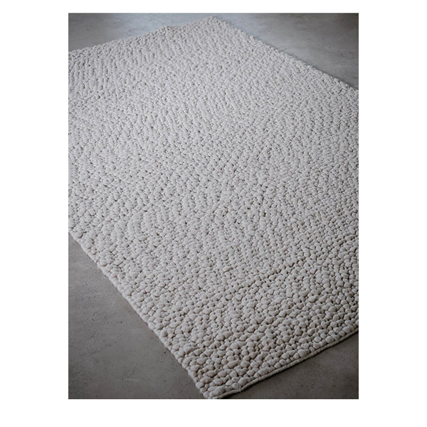 Pure White Remarkable Accentuated Rug 70Cmx130Cm