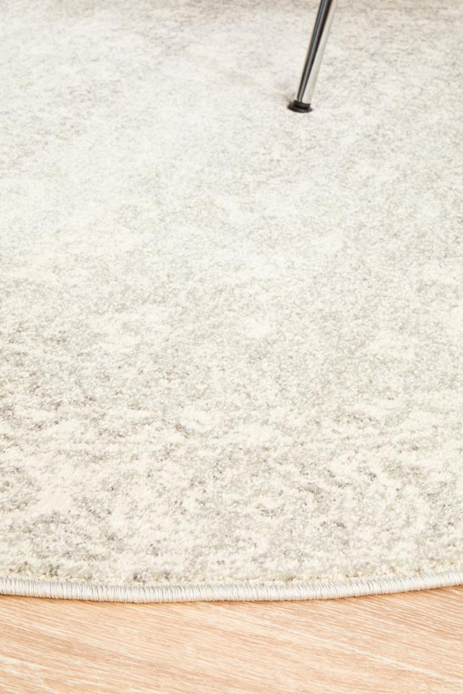 Evoke Round Shine Silver Transitional Rug