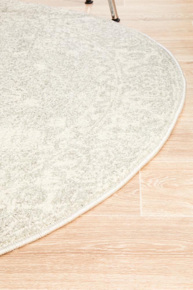 Evoke Round Shine Silver Transitional Rug