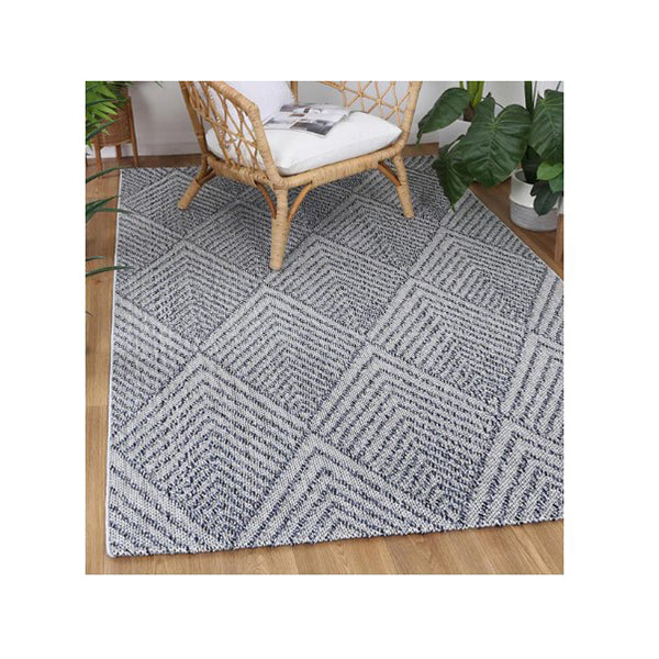 Efate Center Grey Geometric Flatweave Rug