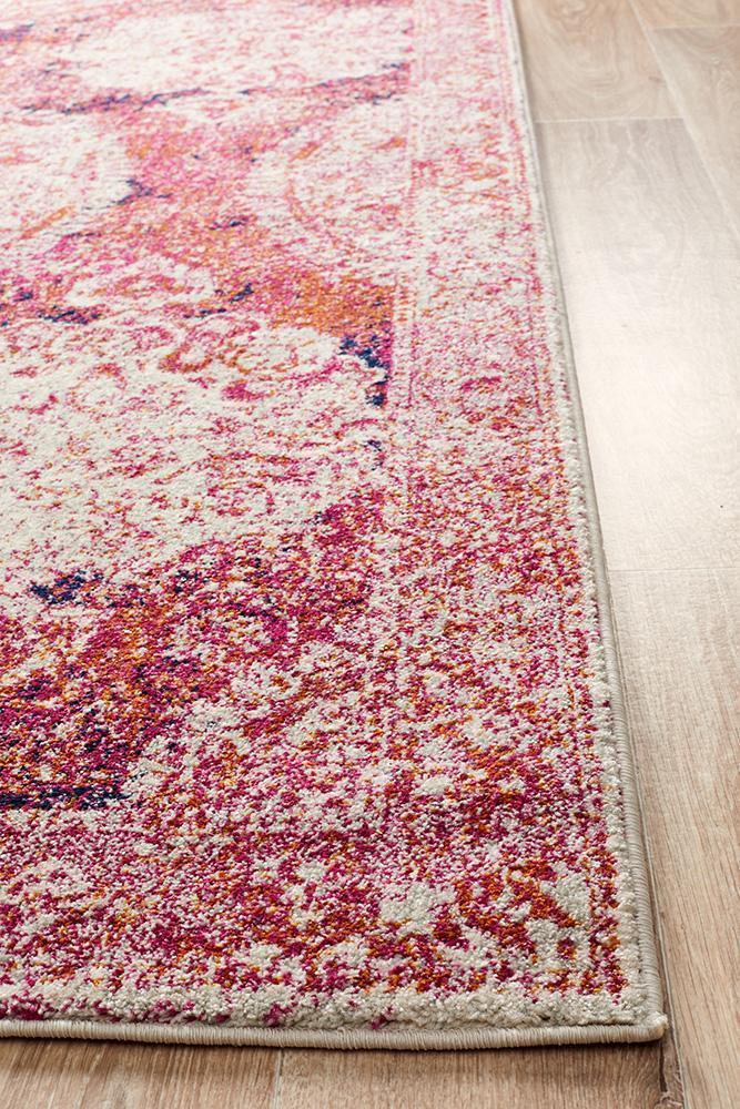 Museum Byron Fuschia Rug