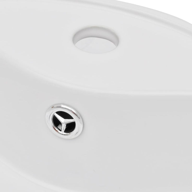Round Ceramic Bathroom Sink Basin Faucet / Overflow Hole - White