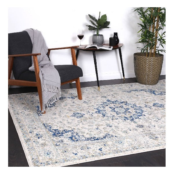 Delicate Navy Blue Traditional Rug