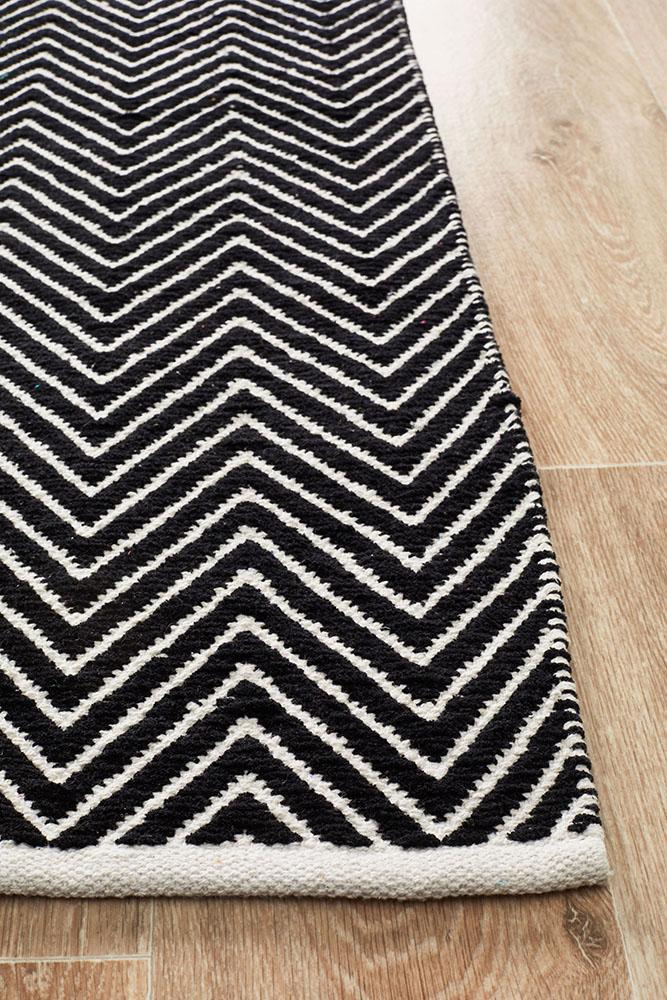 Spirit Chevron Black Rug