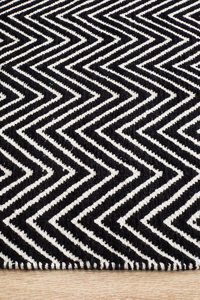 Spirit Chevron Black Rug