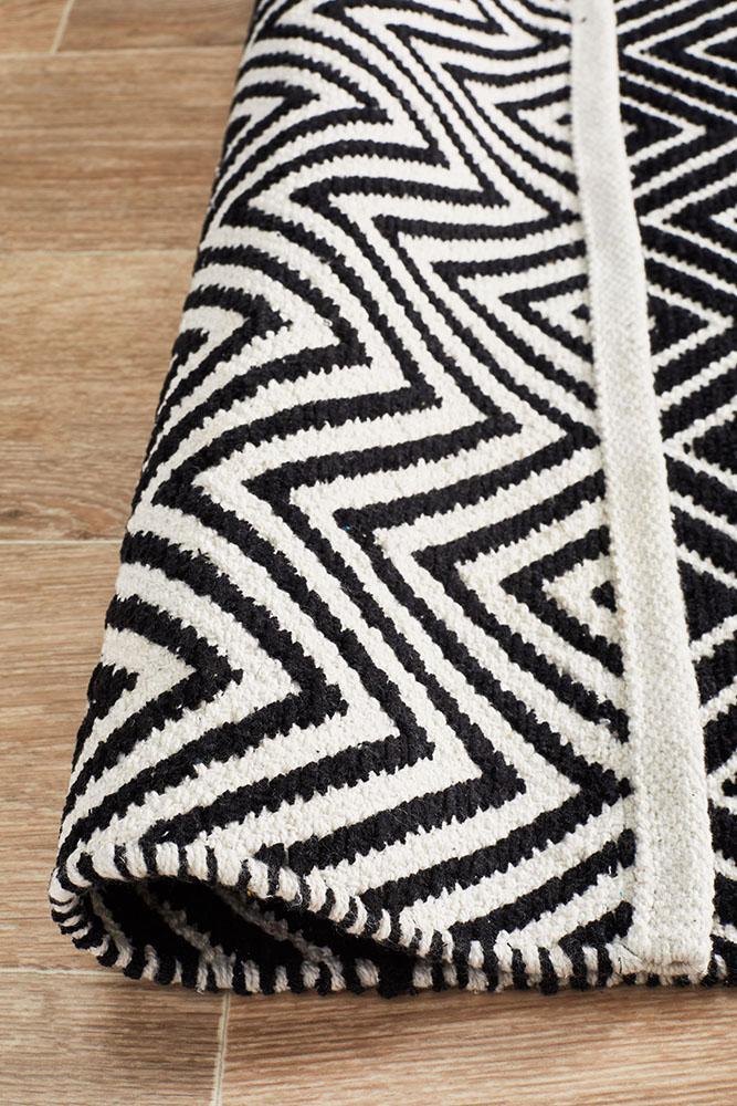 Spirit Chevron Black Rug