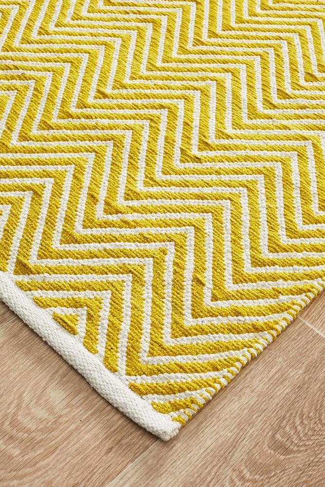 Spirit Chevron Yellow Rug