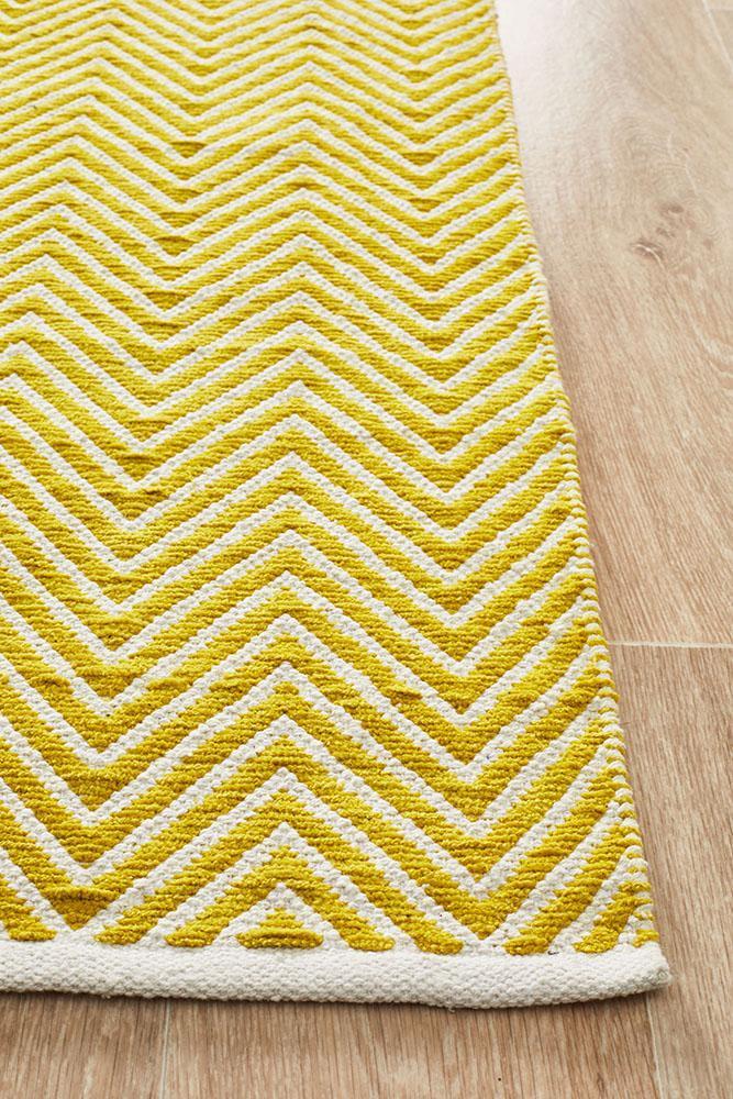 Spirit Chevron Yellow Rug