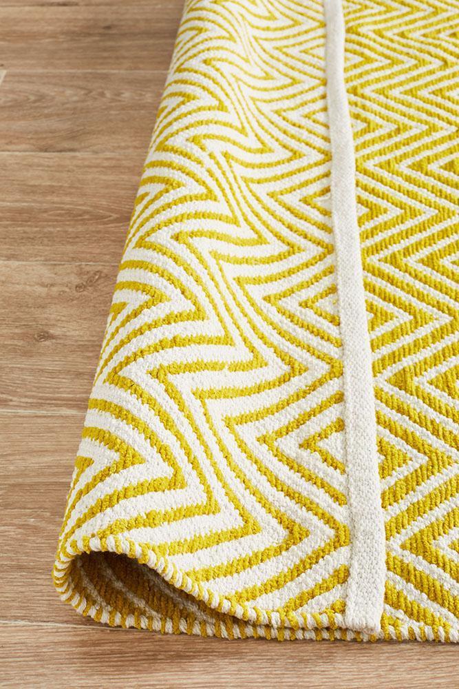 Spirit Chevron Yellow Rug