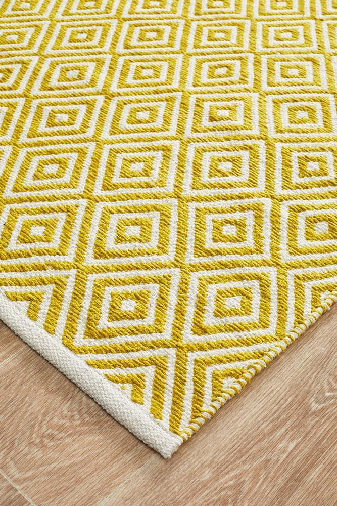 Spirit Diamond Yellow Rug