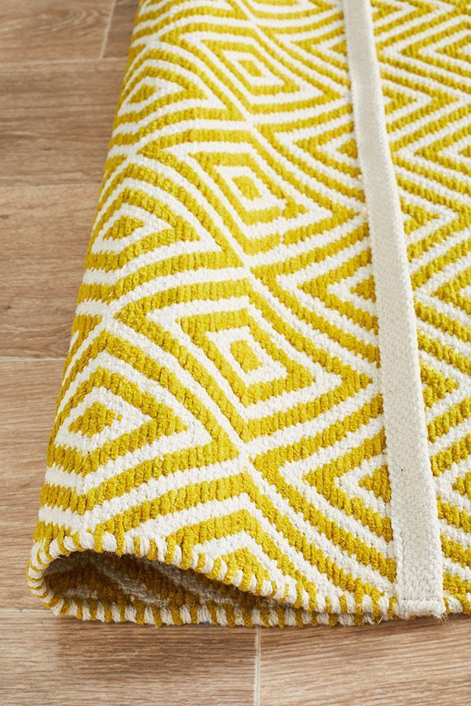 Spirit Diamond Yellow Rug
