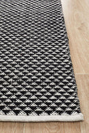 Spirit Finn Flat Woven Triangles Black Rug