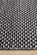 Spirit Finn Flat Woven Triangles Black Rug