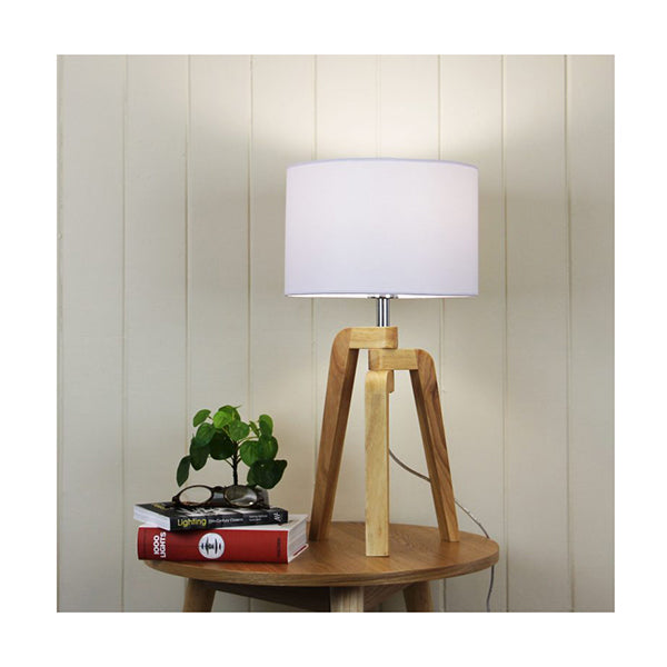 Timber Tripod Lamp With Shade