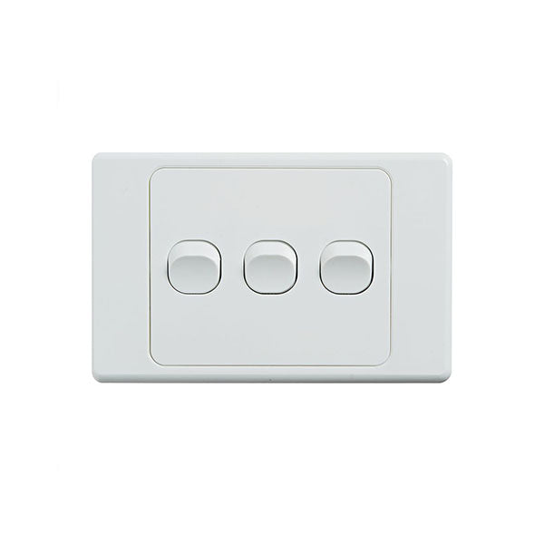 Ultima 3 Gang Switch 250V 16Ax Horizontal