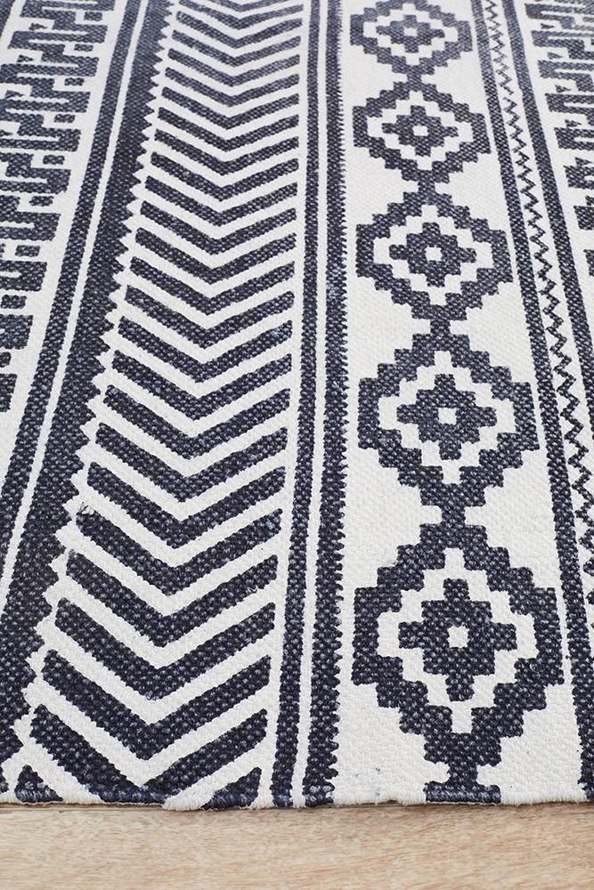 Zulu Totemic Rally White Rug