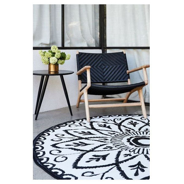 Benaras Black And White Round Recycled Plastic Outdoor Rug And Mat