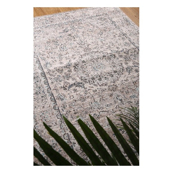 Ezra Grey Traditional Rug